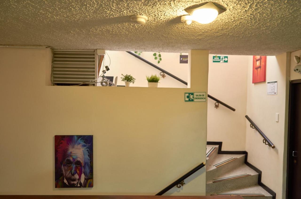 Hotel Alojate In Богота Экстерьер фото
