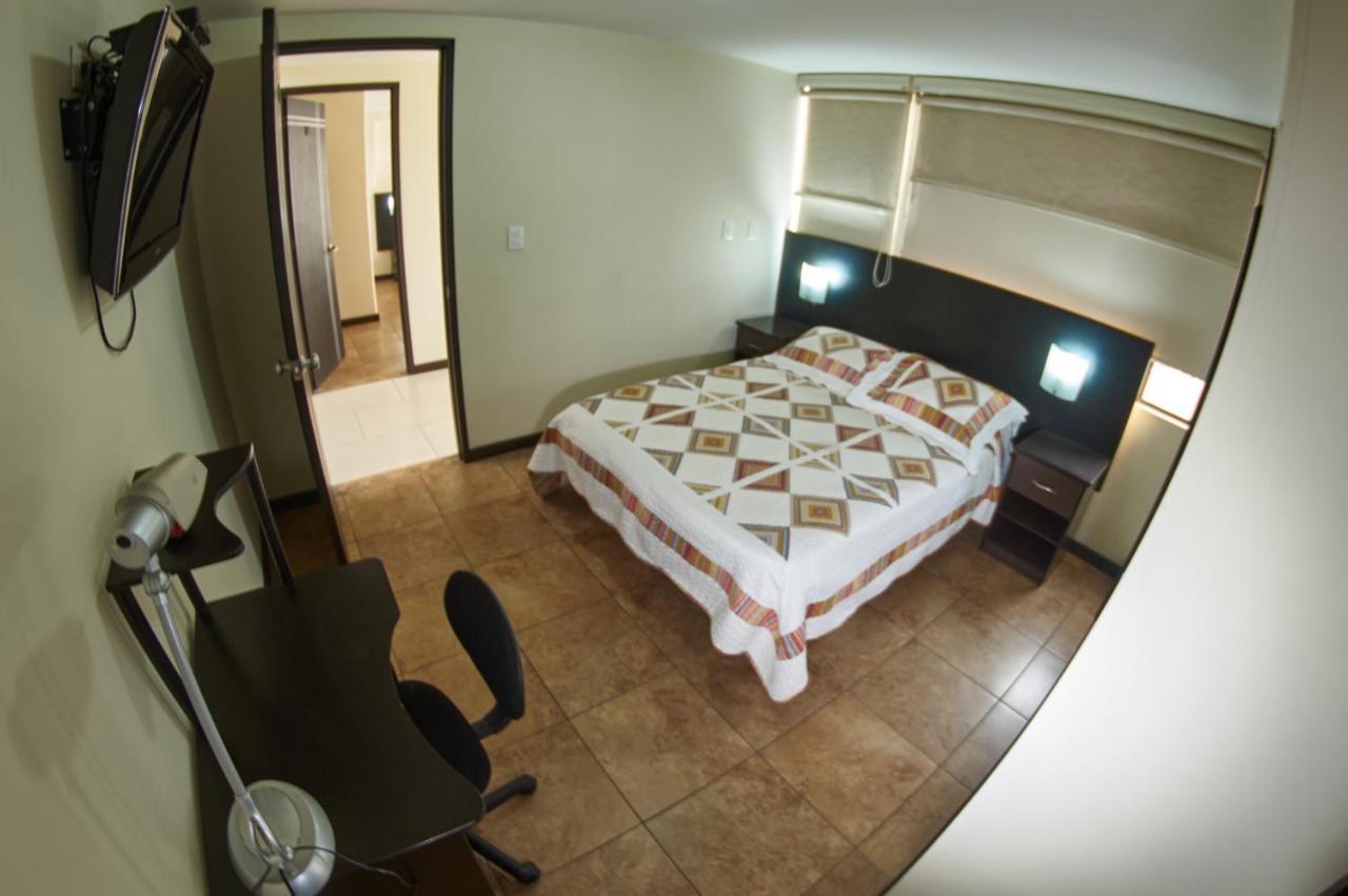 Hotel Alojate In Богота Экстерьер фото
