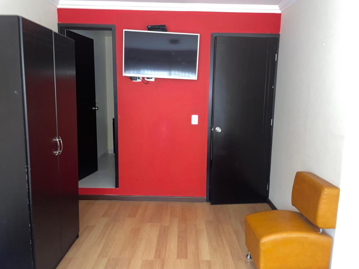 Hotel Alojate In Богота Экстерьер фото