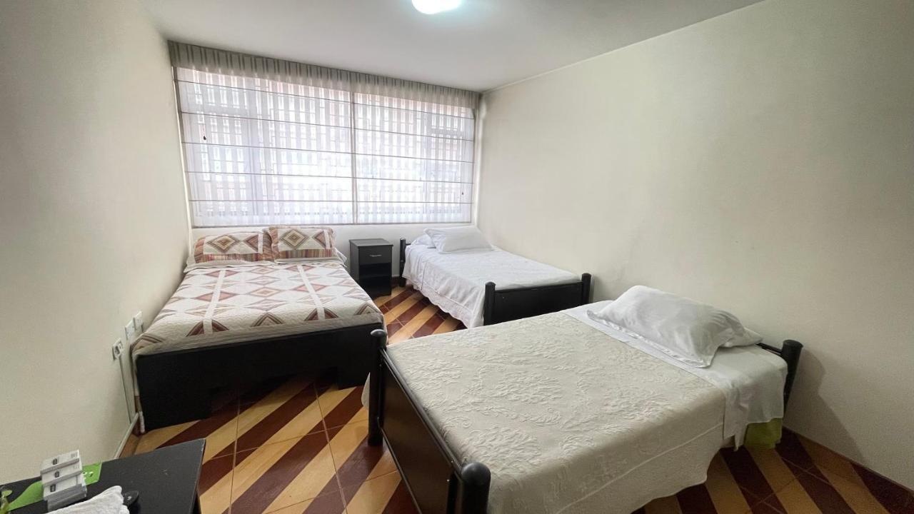 Hotel Alojate In Богота Экстерьер фото